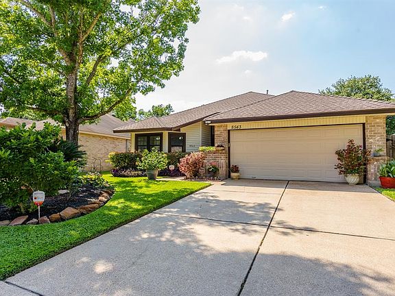 2nd image of 8543 Sparkling Springs Dr