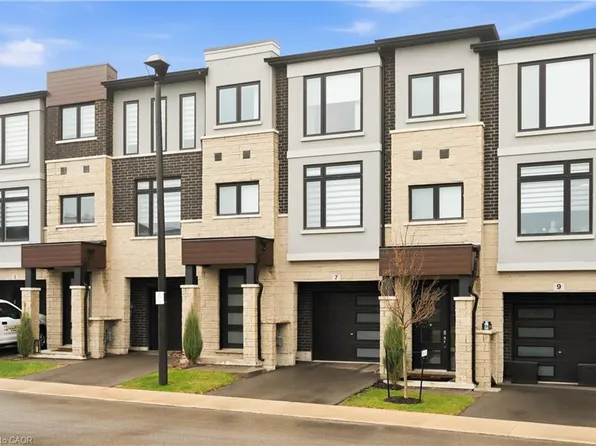 7 Cadwell Ln, Hamilton, ON L9C 0E7