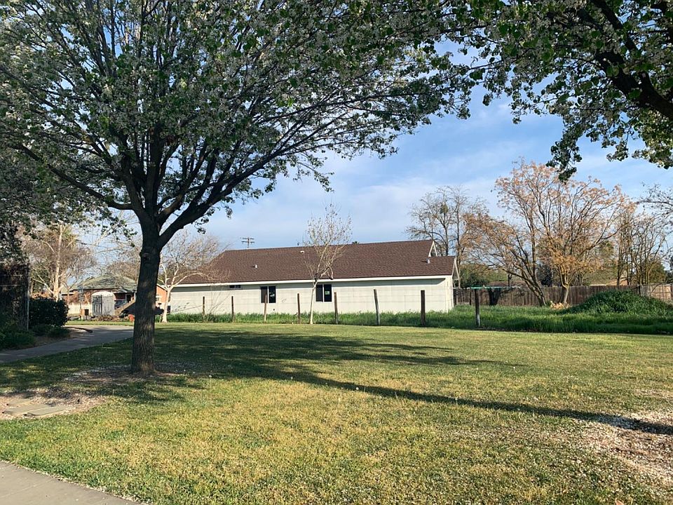 2nd image of 404 Vineyard Ave