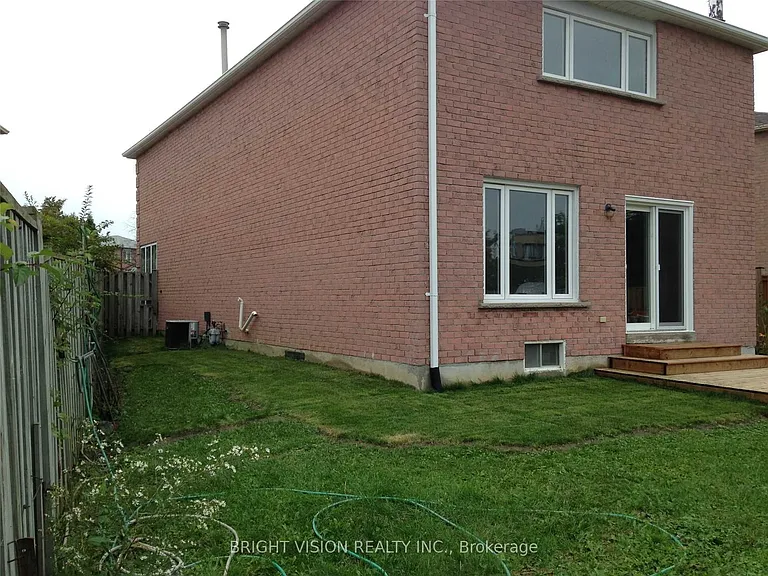 93 Chloe Cres #BASEMENT — Photo 16