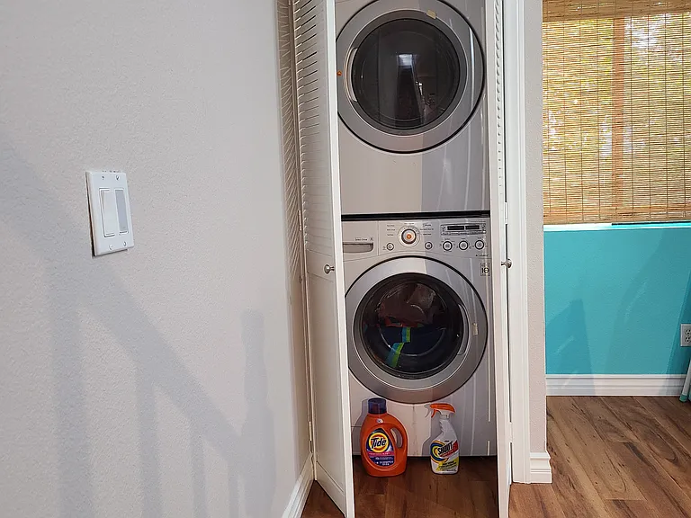 1052B Loring St — Photo 26