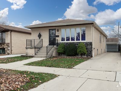 4937 N Sayre Ave, Chicago, IL, 60656