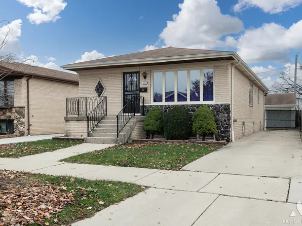 4937 N Sayre Ave, Chicago, IL 60656