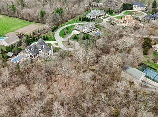 1 Woodard Blf, Zionsville, IN