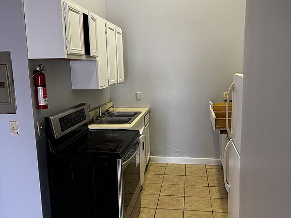 2nd image of 311 N Maple Ave #4