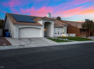 9132 Baysinger Dr, Las Vegas, NV 89129