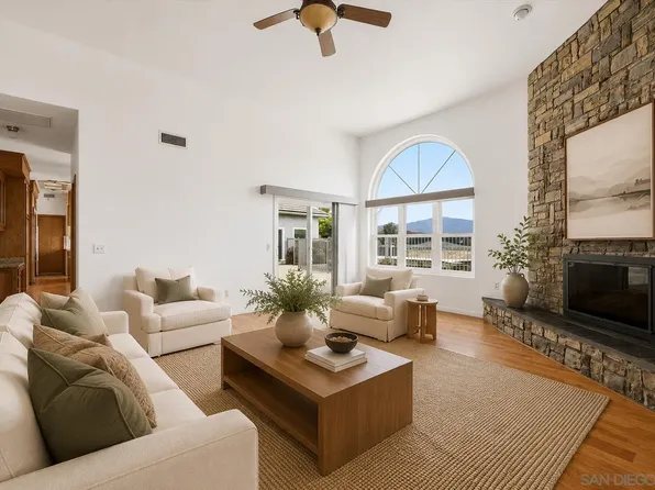10015 El Capitan Real Rd, El Cajon, CA 92021