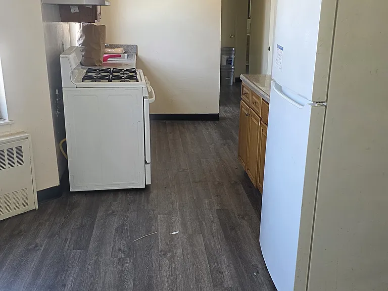 1-79 College Ave #4 — Photo 6
