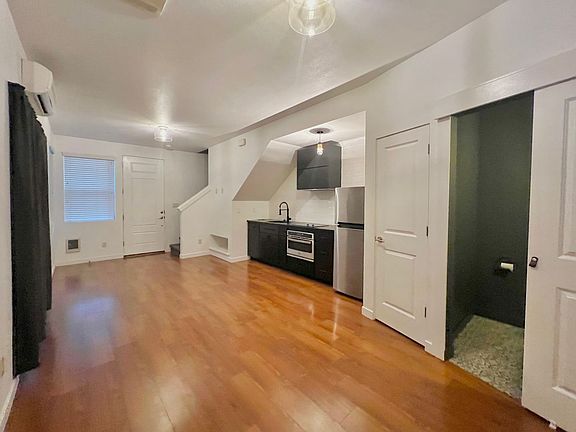 4th image of 4303 SE Division St