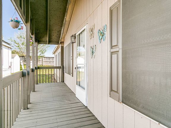 5th image of 10903 Rippling Brook Way #115