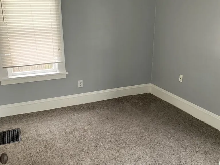 117 E Friendship St — Photo 18