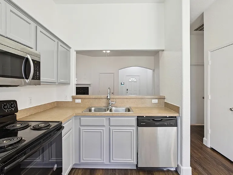 1446 Sax Leigh Dr — Photo 8
