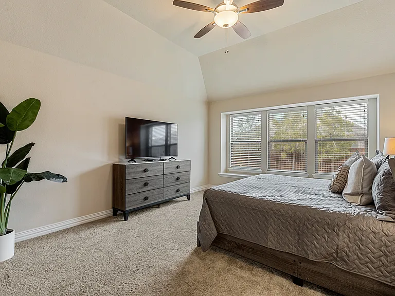 1100 Newchester Dr — Photo 7
