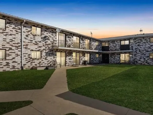 715 Ridgeview Rd, 715 Ridgeview Rd APT 17, Monticello, IA 52310