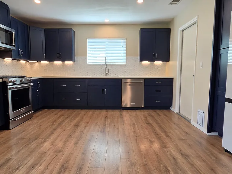 819 Cambon Cir — Photo 2