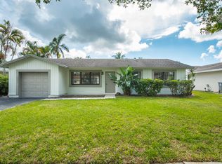 9720 Saddlebrook Dr, Boca Raton, FL 33496