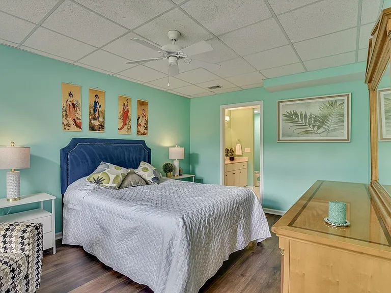 212 Jackson Ave — Photo 13