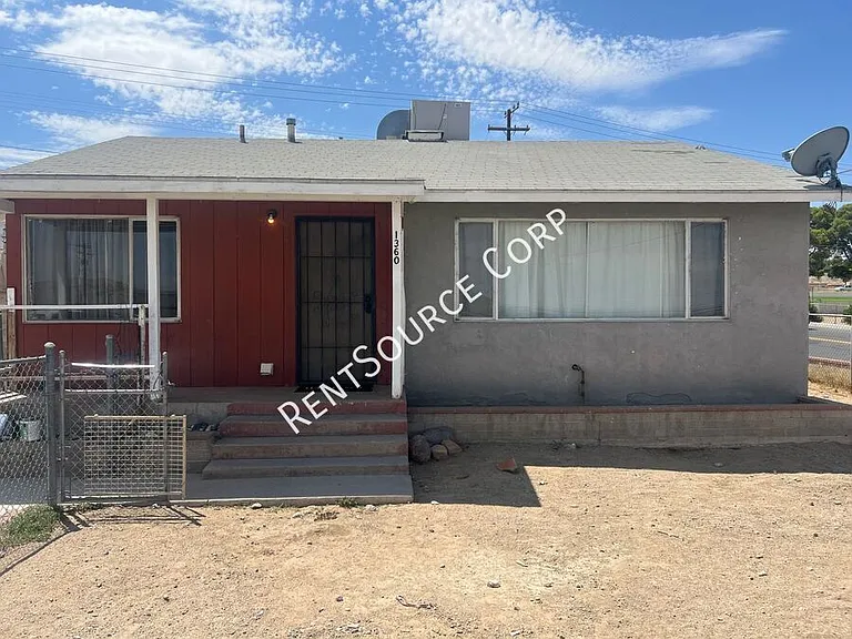 1360 Nancy St — Photo 3