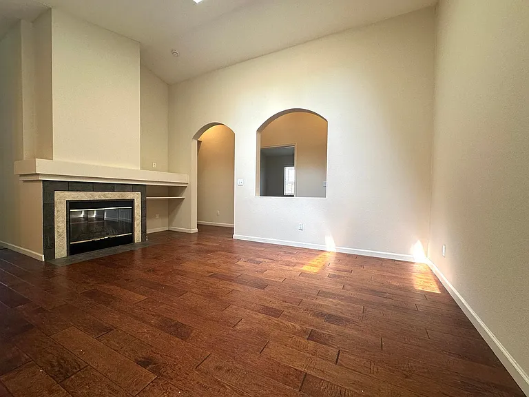 432 Apple Hill Dr — Photo 8