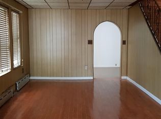 124 Pine St, Collingdale, PA 19023
