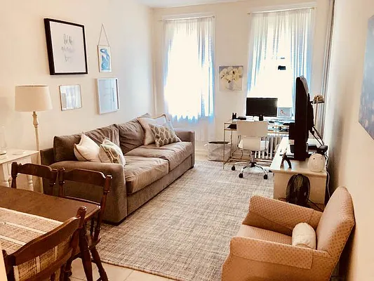 Rented by Signature Spaces NYC Corp | media 9