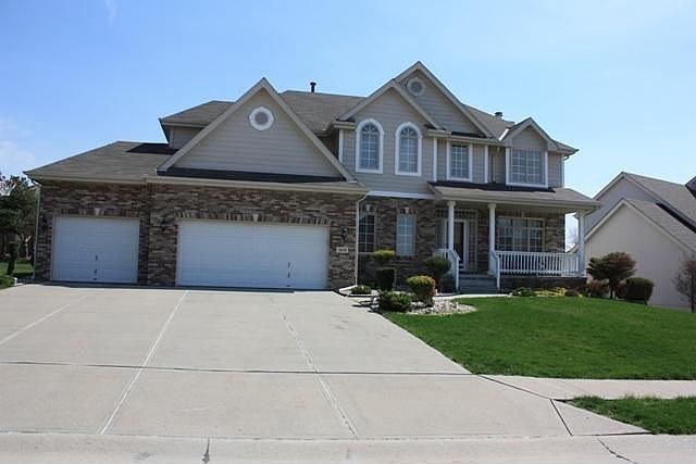 1st image of 5653 N 142nd Ave