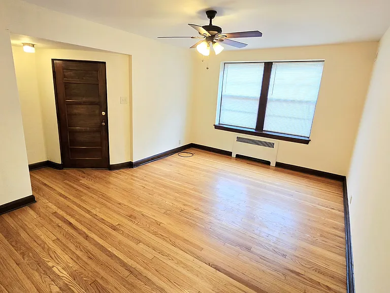5837 Devonshire Ave — Photo 4