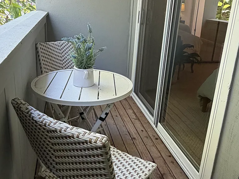408 Old Orchard Ct — Photo 12