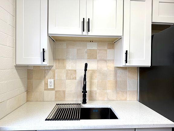 4th image of 1225 S Ash Ave #1209-3