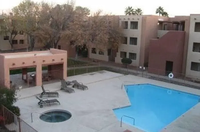 1810 E Blacklidge Dr #307 — Photo 24