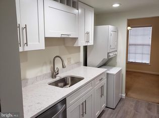 2108 Monaghan Dr, Herndon, VA 20170