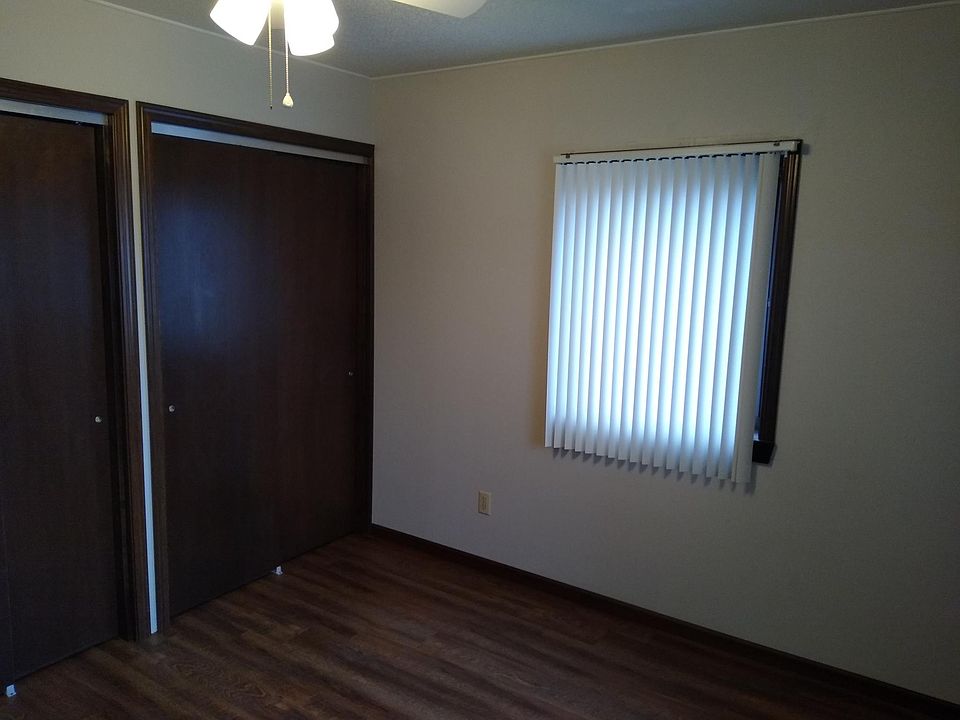 2 closets means plenty of storage in the bedrooms.