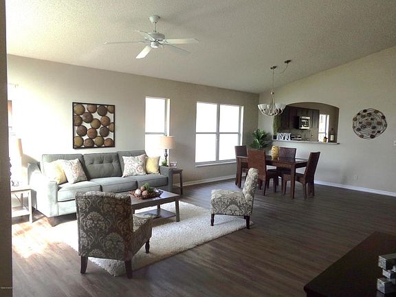 3rd image of 3926 Saint Armens Cir