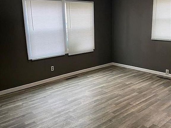 4th image of 2403-2405 Joan Pl