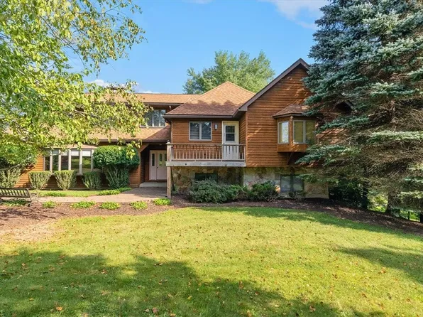 127 Meredith Dr, Mars, PA 16046