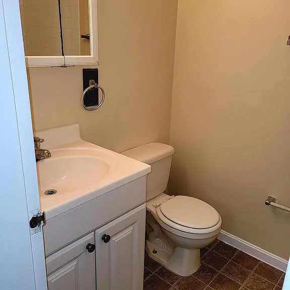 2226 Castle Rock Sq #1B — Photo 10