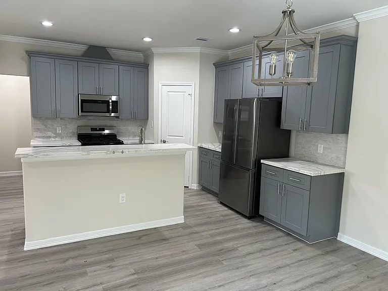 9650 Champion Heavens Dr — Photo 3