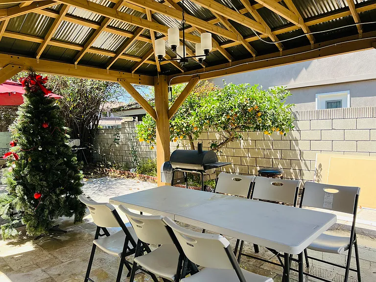 17215 Grayland Ave — Photo 32