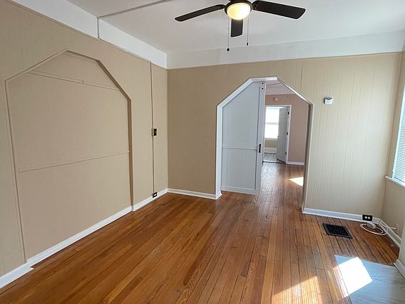 5th image of 3926 Edwards Rd #1