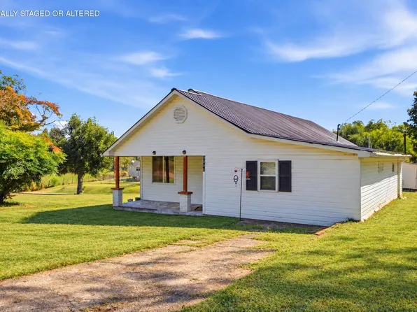 9590 Valley View Hwy, Whitwell, TN 37397