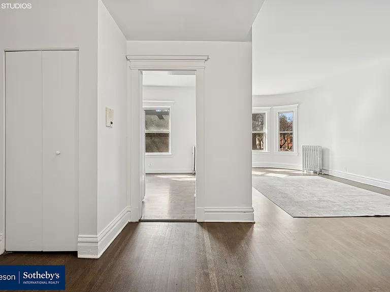670 W Sheridan Rd #2 — Photo 5