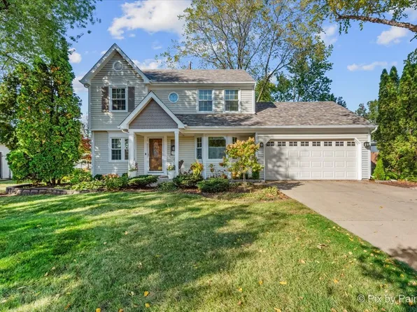 1120 Emerald Dr, Aurora, IL 60506