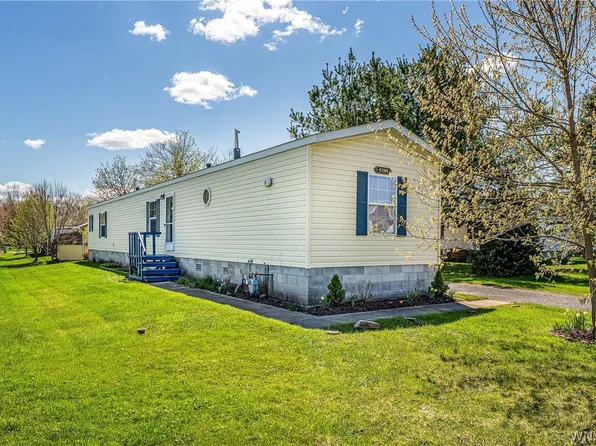 6286 Bayview Sta, Newfane, NY 14108