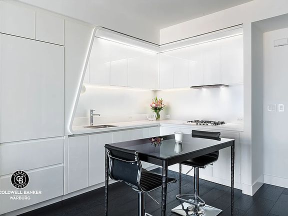 4th image of 123 Washington St APT 34D