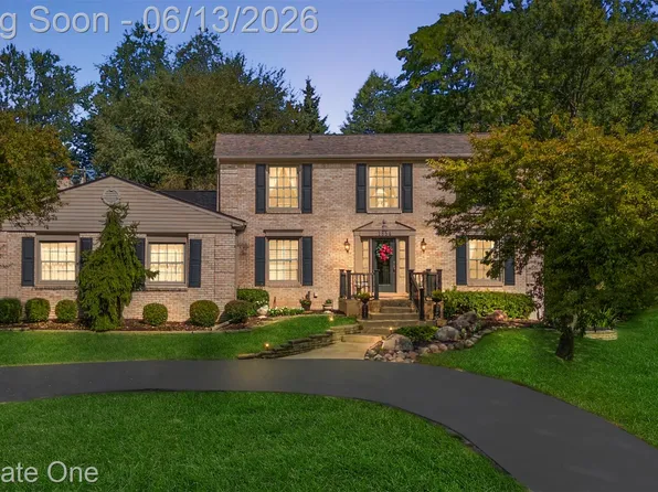 1854 Ludgate Ln, Rochester Hills, MI 48309
