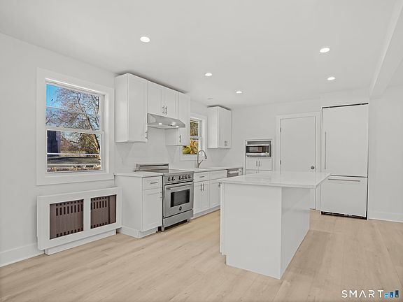 4th image of 39 Crane Road