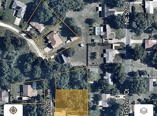 5 Susan Ct, Holtsville, NY 11742