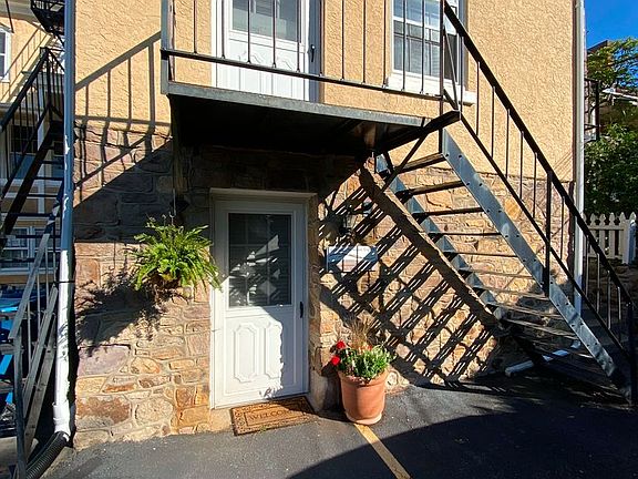 3rd image of 50 E Court St #Ll