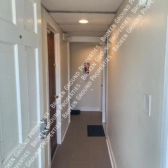 20 W 2nd Ave #4 — Photo 3