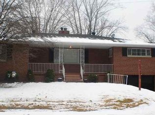 5268 W Pea Ridge Rd, Huntington, WV 25705